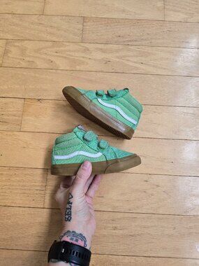 Vans | SK8-Mid Reissue V green suede gum sole skater sneakers | Toddler 8